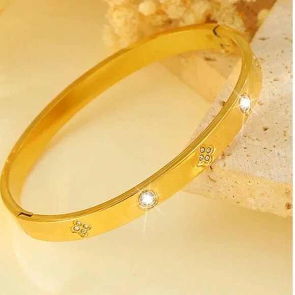 Luxury Inspired Gold Clover & Diamond Crystal Bracelet | Stainless Steel - Picture 2 of 5